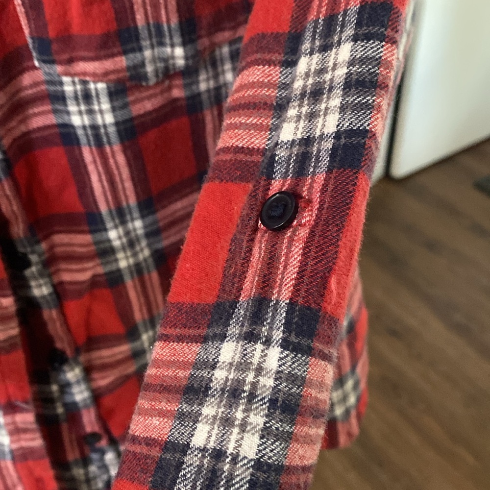❣️Daytrip button down❣️ - Picture 5 of 6